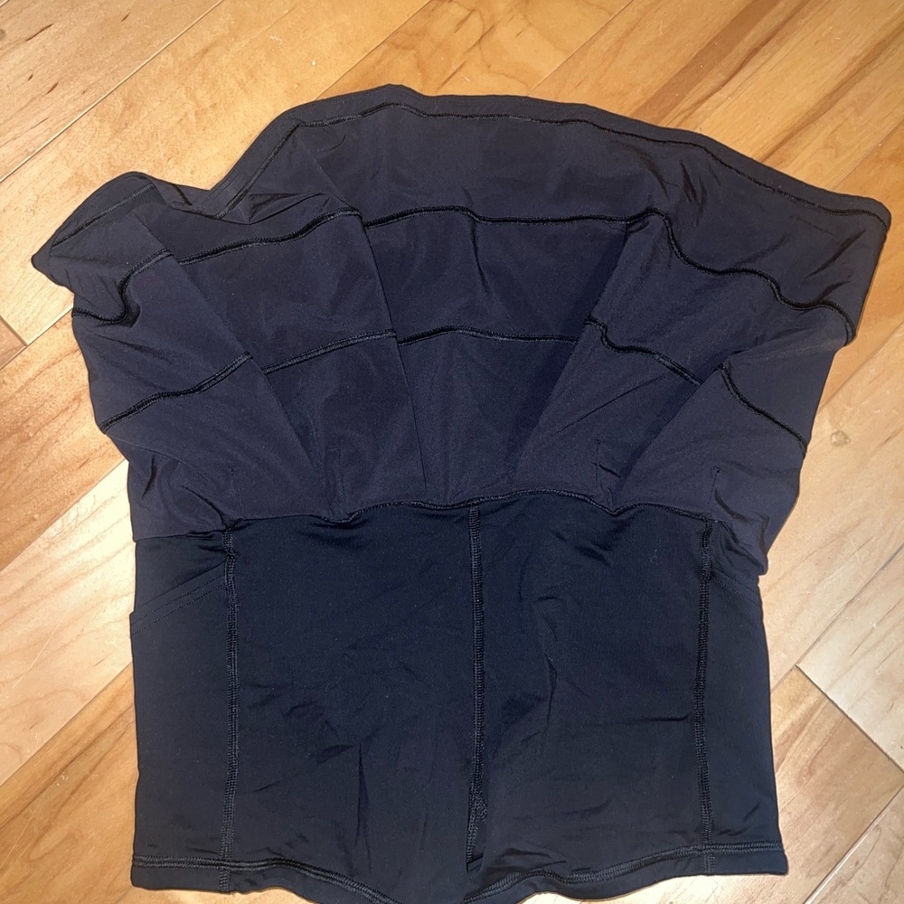 Black Lululemon tennis skirt size 6 - Picture 5 of 6